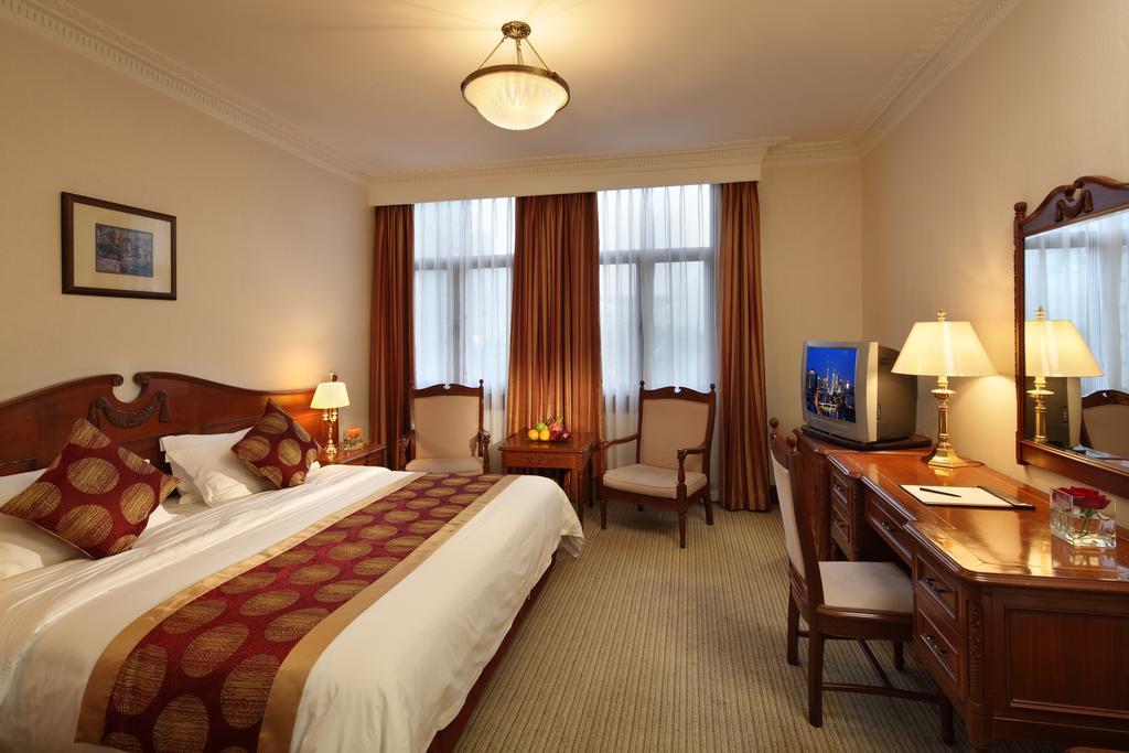 Jin Jiang Pacific Hotel Shanghai Bagian luar foto