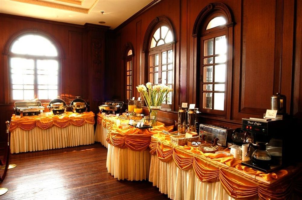 Jin Jiang Pacific Hotel Shanghai Bagian luar foto