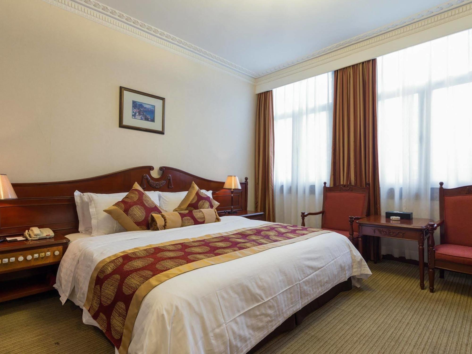 Jin Jiang Pacific Hotel Shanghai Bagian luar foto